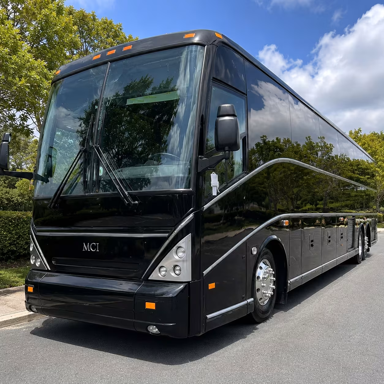 ada accessible field trip charter buses for doral school groups