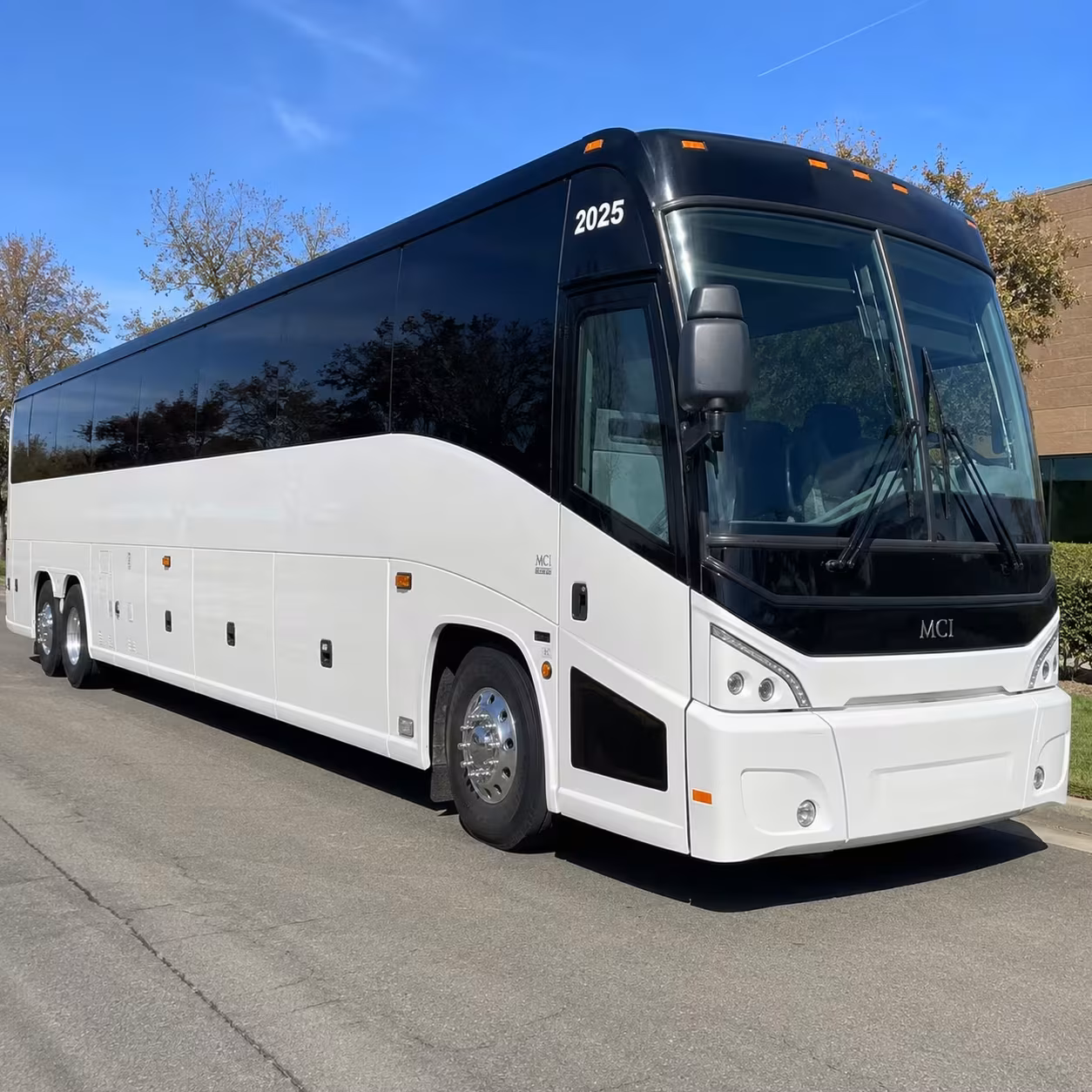 fpl solar amphitheater and bayfront park concert shuttles from doral